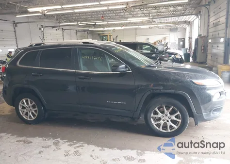 2015 Jeep Cherokee Latitude z USA, uszkodzony, nr VIN 1C4PJMCS6FW792306